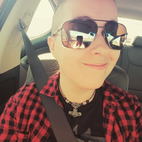 Meet your Posher, Lena - Picture 1 of 1